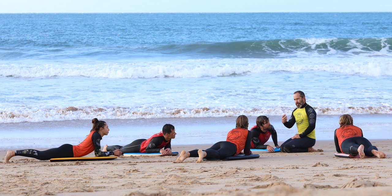 Aulas de Bodyboard Escola de Surf 7ª Essência